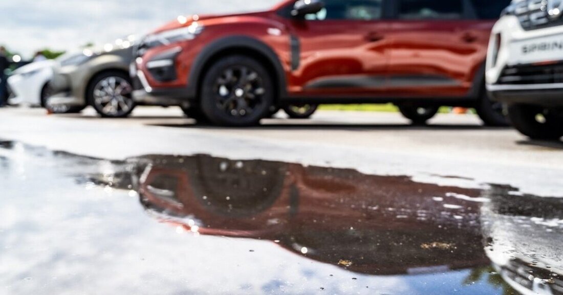 Raiffeisen-Leasing lud zu den „Flottentagen 2022“ ins ÖAMTC Fahrtechnikcenter Teesdorf. Mehr als 700 Gäste kamen.